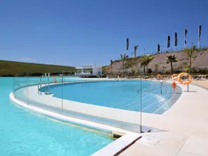 Luxurious Apartment in Estepona with Swimming Pool - Image 5