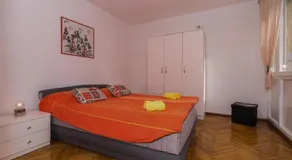 2 bedroom apartment/parking/market - Image 5