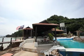 Gem Island Resort & Spa - Image 2