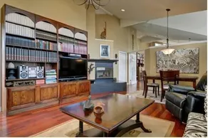 Menzie's Manor - Image 5
