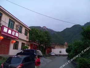 Huashan Lixin Villa - Image 3