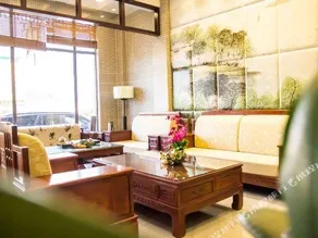Heyuan Chinese Style Business Hostel - Image 3