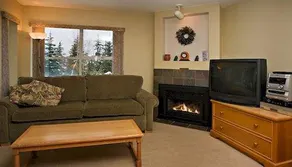 Wildwood Lodge by Outpost Whistler - Image 4