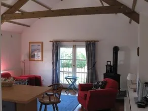 Rosewyn Farmhouse - Image 3