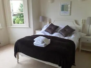 Douglas House - Image 3