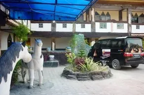 Sri Kembar Hotel And Resort - Image 2