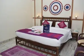 OYO Premium Ganges Marine Drive - Image 3