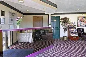Western Inn and Suites - Image 5