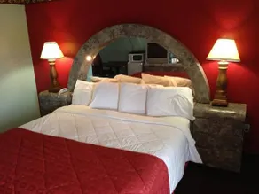 Motor Inn - Image 4