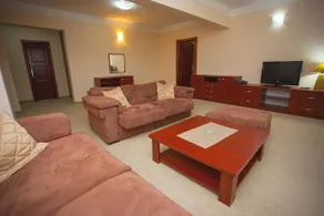 Hotel Board - Image 4