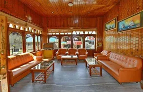 Hotel Surya International - Image 4