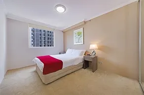 High Park Tower by Wyndel Apartments - Image 2