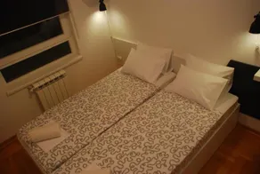 Home Apartment - Image 5