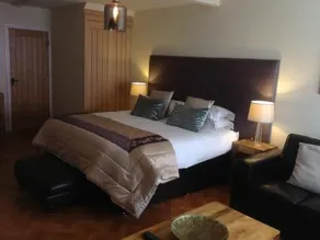 The Coach House - Image 2