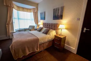 Ashborne Guest House - Image 5