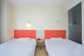 Motel 168 Shanghai South Railway Station - Image 3