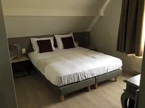 Paul's Hotel - Image 5