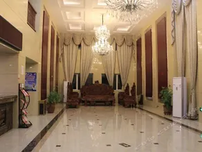 SHUOFENG INTERNATIONAL HOLIDAY HOTEL - Image 2