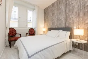 Book in Madrid - Cascorro Deluxe - Image 5
