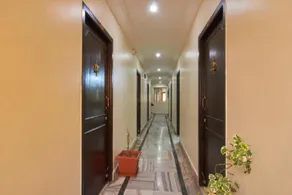 Hotel Sri Uma International - Image 4