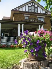 The Lakehouse in Calabogie - Image 2