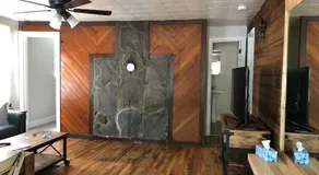 Updated + clean Motel Room at the base of Mt Hood! - Image 3