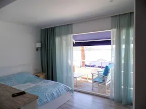 Almera Beachfront Apartmant - Image 4