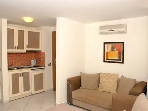 Costa Queen Suites ( Ex. Queen Resort ) - Image 5
