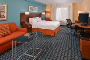 Fairfield Inn & Suites St. Louis St. Charles - Image 2
