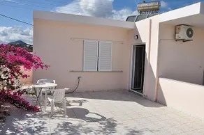 Golden Star Apartments - Image 3