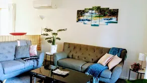 Camelias Boutique Cottage in Dianella - Image 1