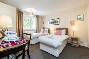 Super 3BD Maisonette Battersea - Image 1