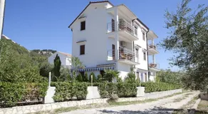 Apartments Nikolina - Image 2