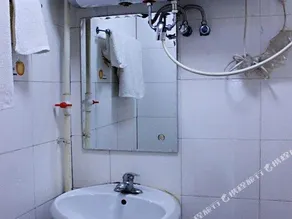 YUANLAI EXPRESS HOSTEL - Image 3