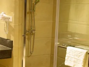 SHUNDE QUYUE BUSINESS HOTEL - Image 5
