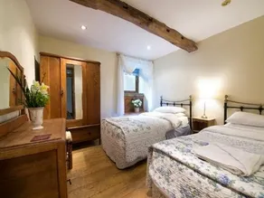 Topley Head Farm Cottages - Image 3
