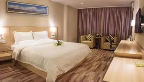Huayi Hotel - Image 4