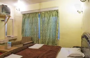 Hotel Butterfly - Image 2