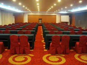 Crown Plaza Hangzhou - Image 3