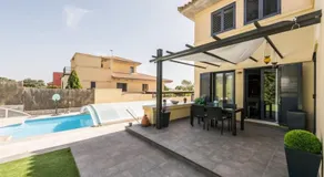 Chalet Colmenarejo Piscina Privada - Image 2