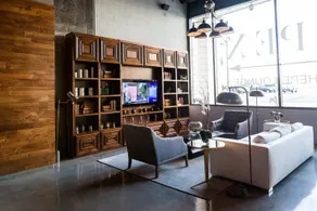 Spacious Suite in Downtown Los Angeles Apartment - Image 3