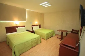 Hotel Enterprise Inn Express - Image 4