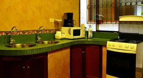 Madison Hostal - Image 4