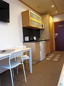 Come-In Motel - Image 4