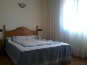 Hostal Linares - Image 3
