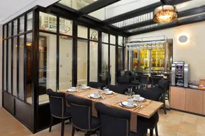 Hotel Le 18 Paris - Image 3