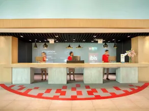 Hotel Ibis Jakarta Tamarin - Image 5