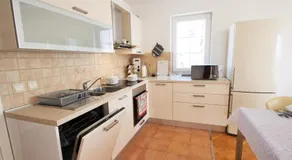 Spacious Apartment Peteh in Veli Maj - Image 5