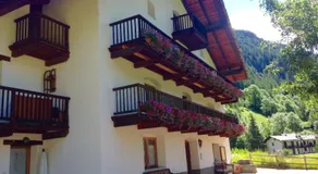 Flora Alpina apartments-Residenza Verdebjo - Image 2