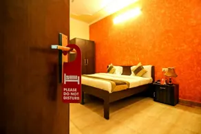 Hotel Golden Park Gurgaon - Image 2